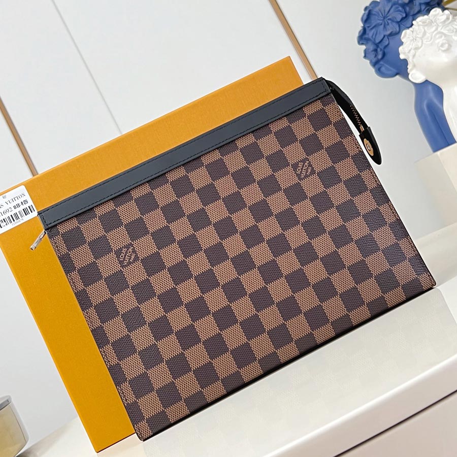 Louis Vuitton  Pochette Voyage  Damier Graphite