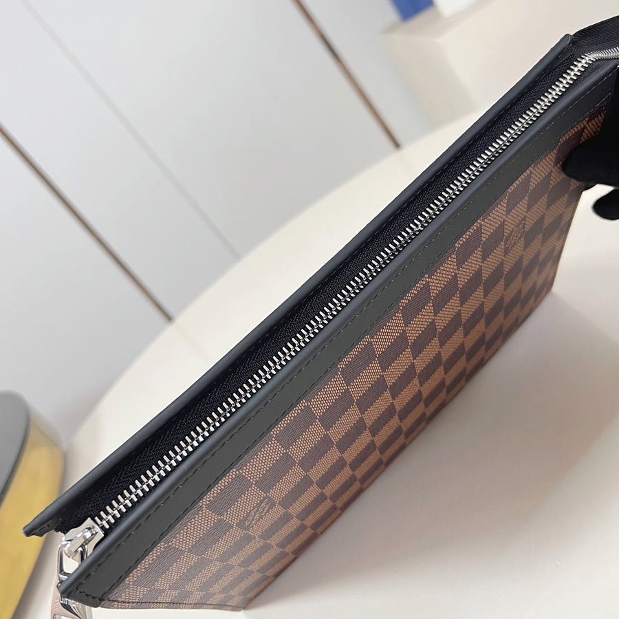 Louis Vuitton Pochette Voyage Damier Graphite Louis Vuitton Pochette Voyage Damier Graphite
