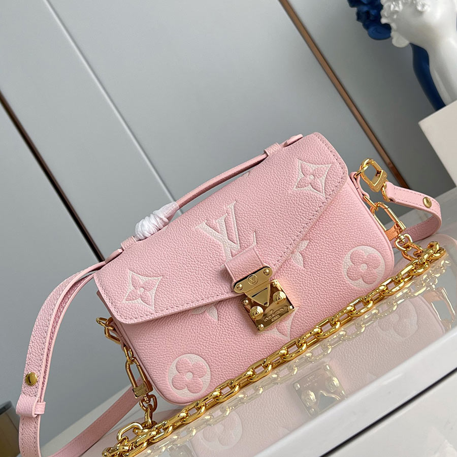 Louis Vuitton  Pochette Métis East West Monogram Empreinte
