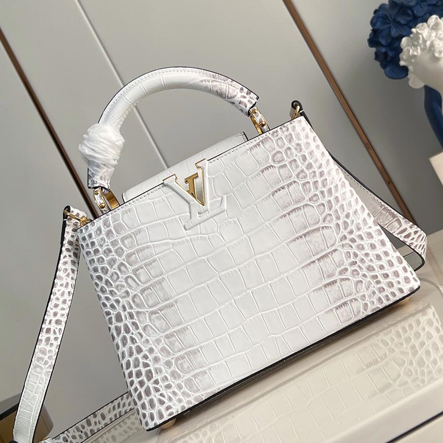 Louis Vuitton Capucines BB