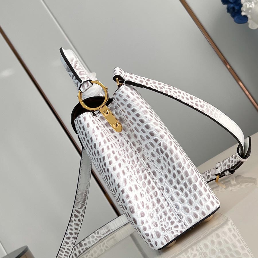 Louis Vuitton Capucines BB