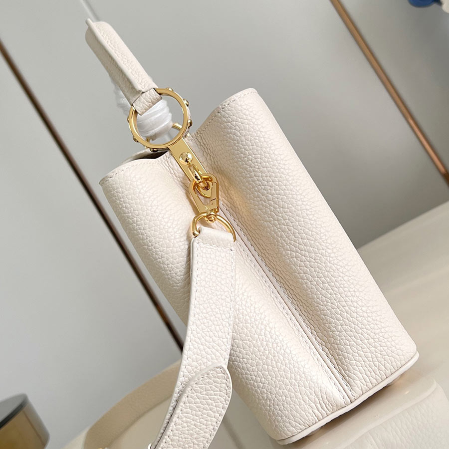 Louis Vuitton  Capucines Taurillon