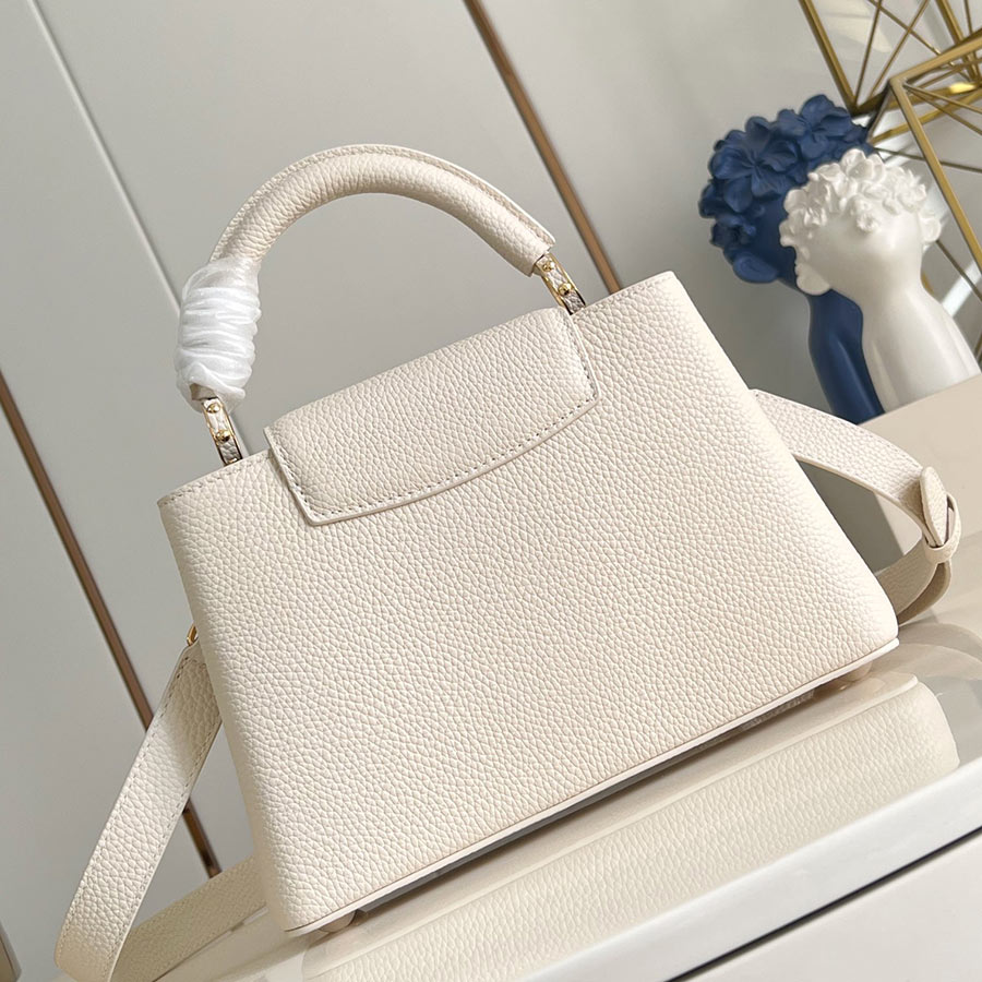 Louis Vuitton  Capucines Taurillon
