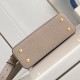 Louis Vuitton  Capucines Taurillon