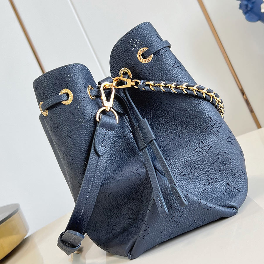 LOUIS VUITTON Bella Tote LOUIS VUITTON Bella Tote
