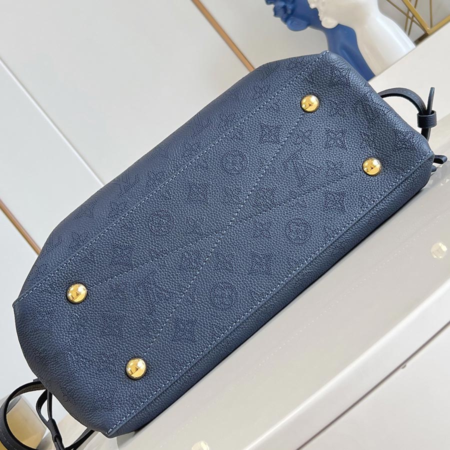 LOUIS VUITTON Bella Tote LOUIS VUITTON Bella Tote