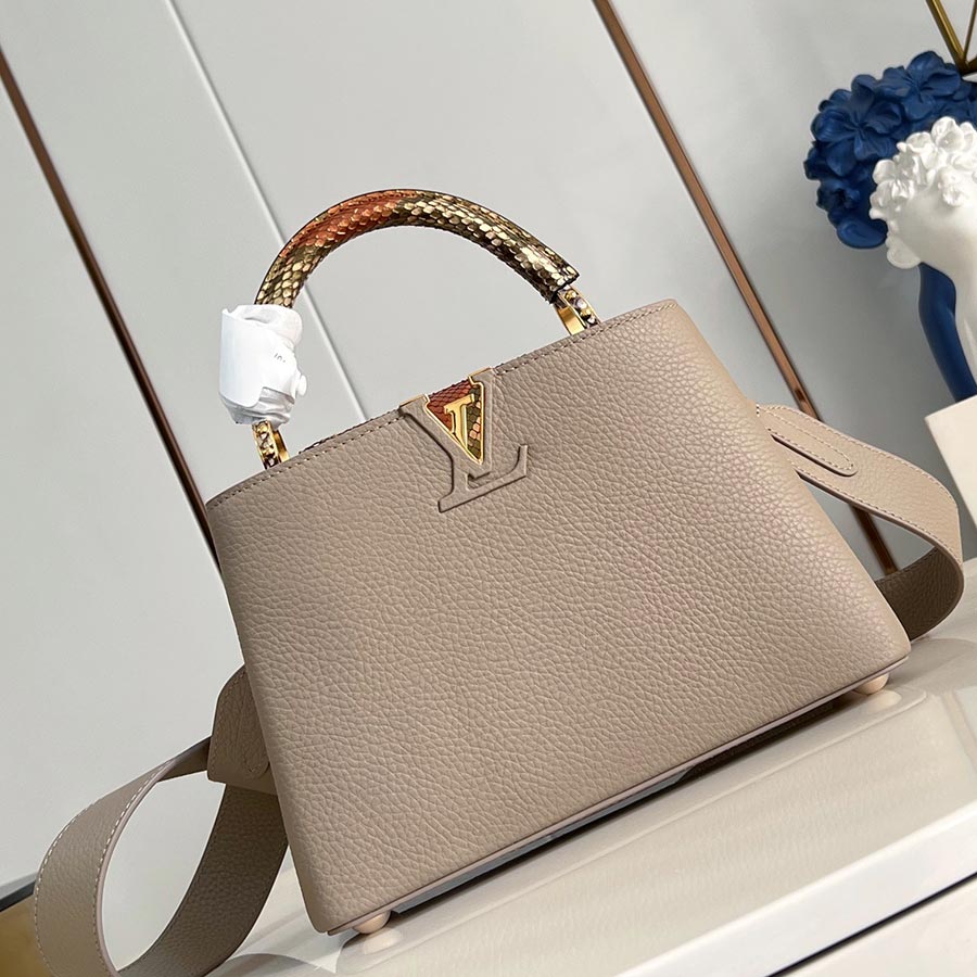 Louis Vuitton Capucines  Taurillon