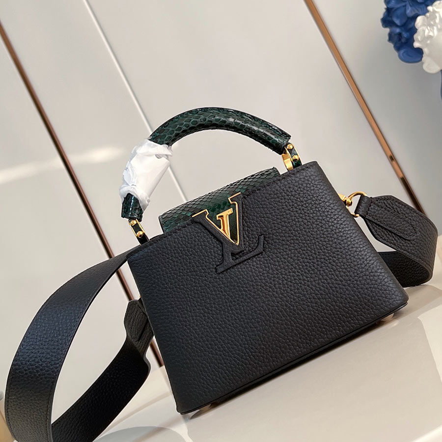 Louis Vuitton Capucines Taurillon