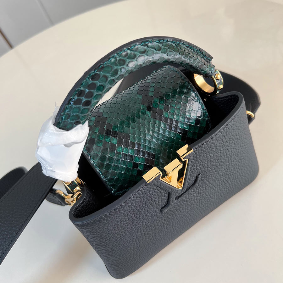 Louis Vuitton Capucines Taurillon Louis Vuitton Capucines Taurillon