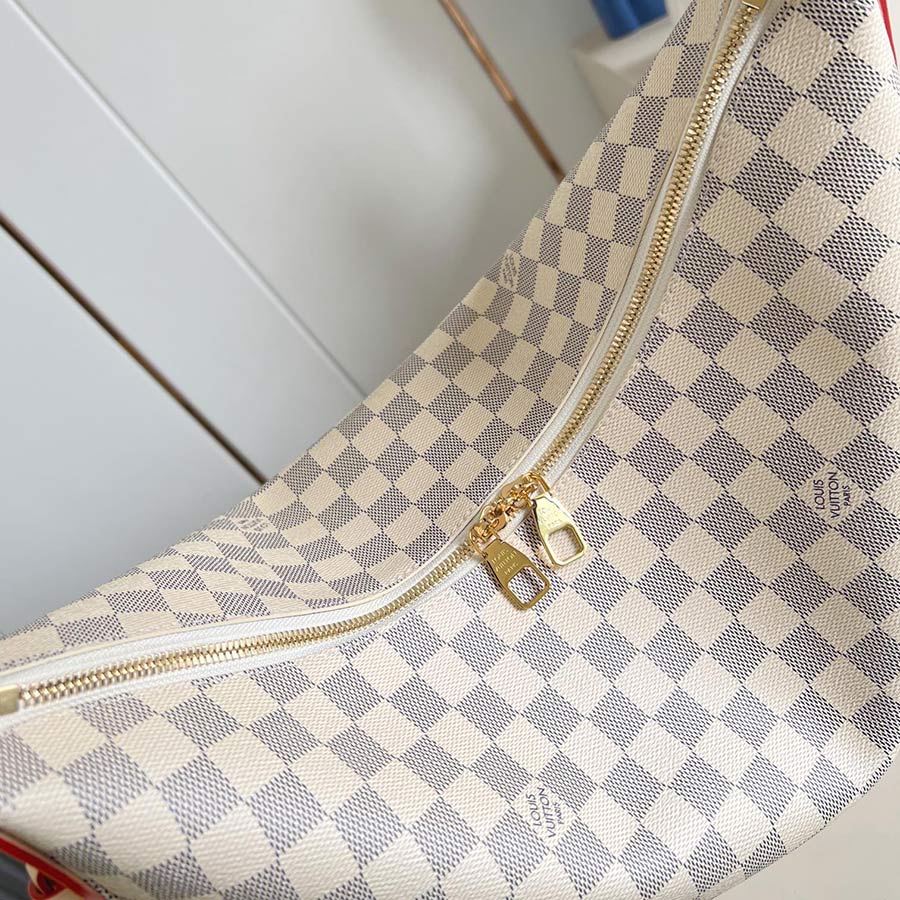 Louis Vuitton Slouchy Monogram Louis Vuitton Slouchy Monogram