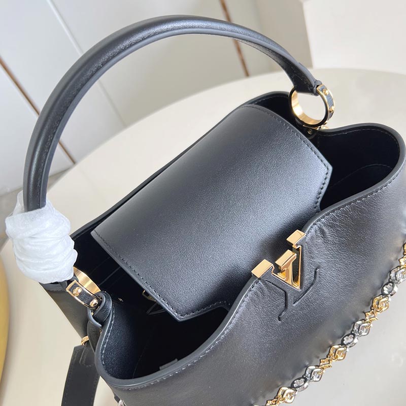 Louis Vuitton Capucines Souple