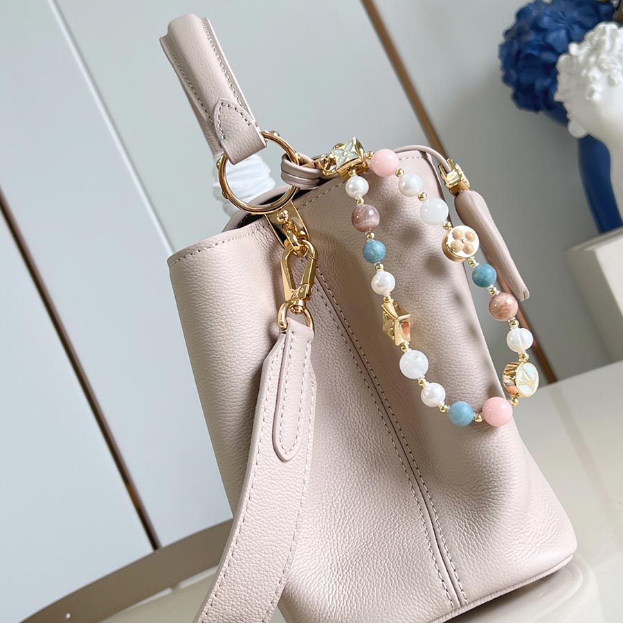 Louis Vuitton Capucines Souple