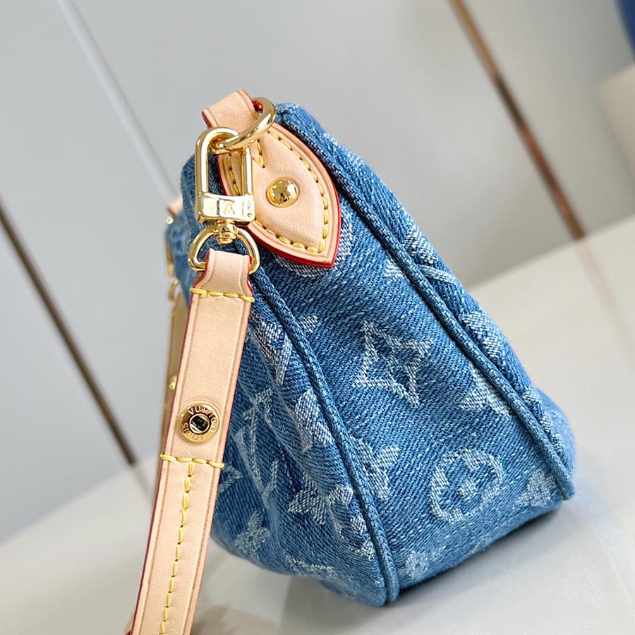 Louis Vuitton Pochette Valley Monogram