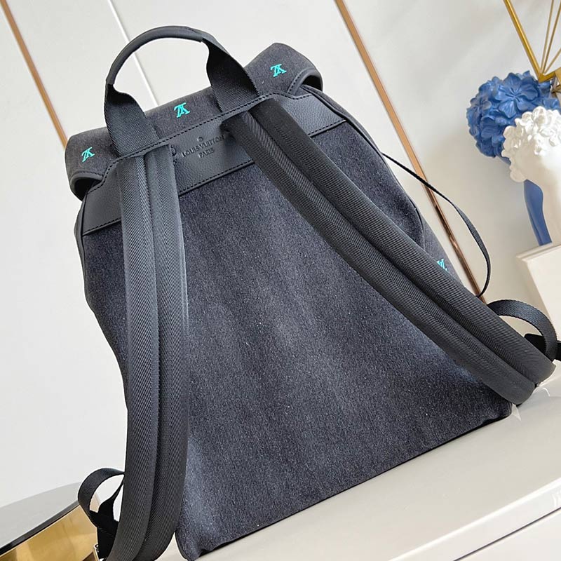 Louis Vuitton Montsouris  LV Blason