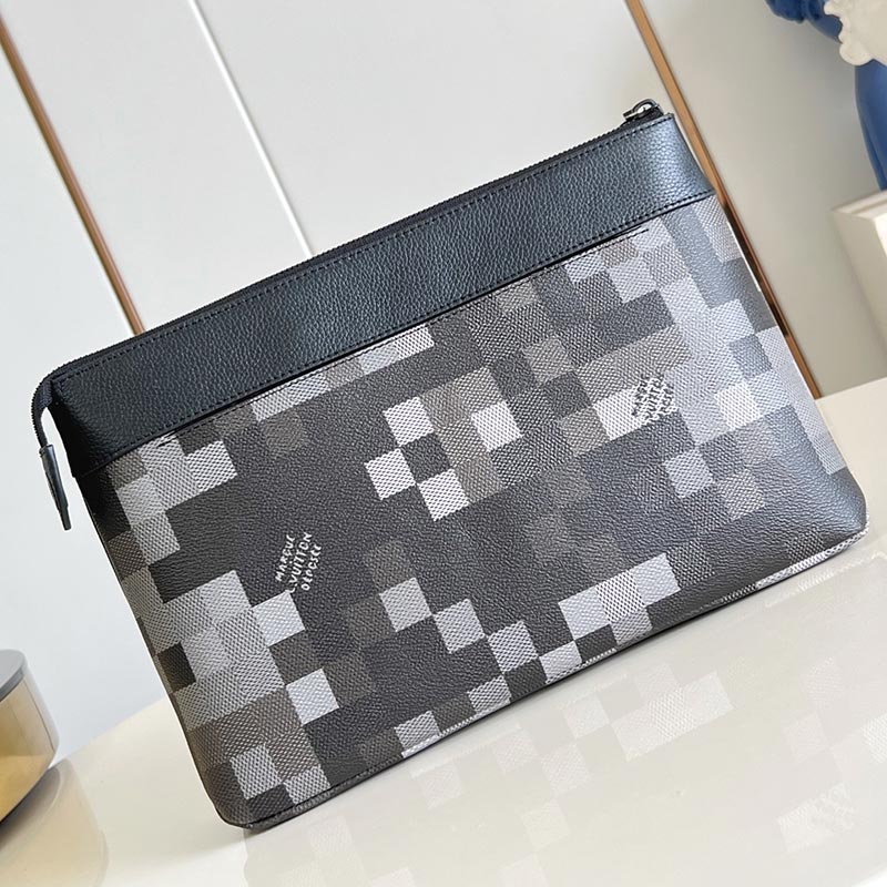 Louis Vuitton Pochette Voyage Souple Damoflage Black