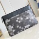 Louis Vuitton Pochette Voyage Souple Damoflage Black