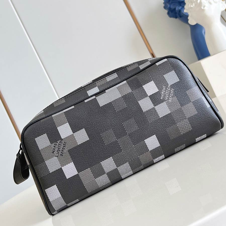 Louis Vuitton Dopp Kit Damoflage Black