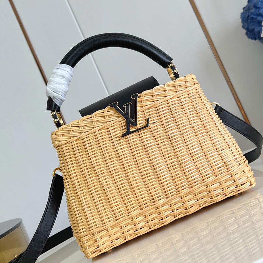 Louis Vuitton Capucines BB