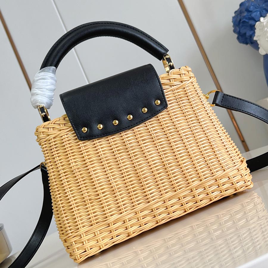Louis Vuitton Capucines BB