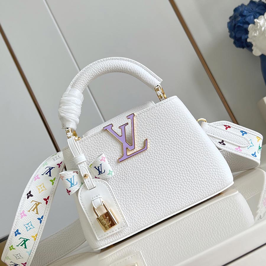 Louis Vuitton Capucines Taurillon