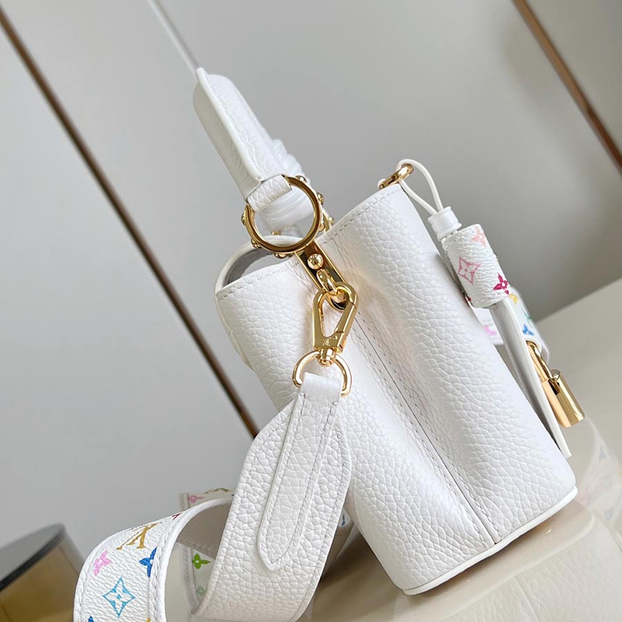 Louis Vuitton Capucines Taurillon