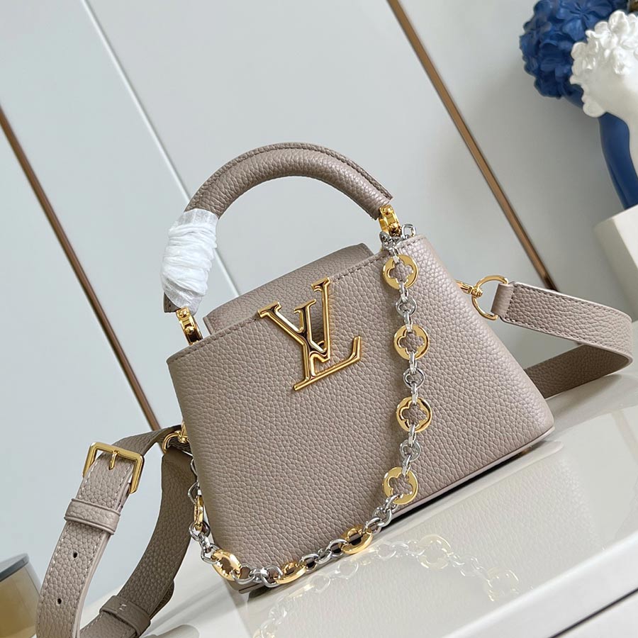 Louis Vuitton Capucines Capucines Chain On You