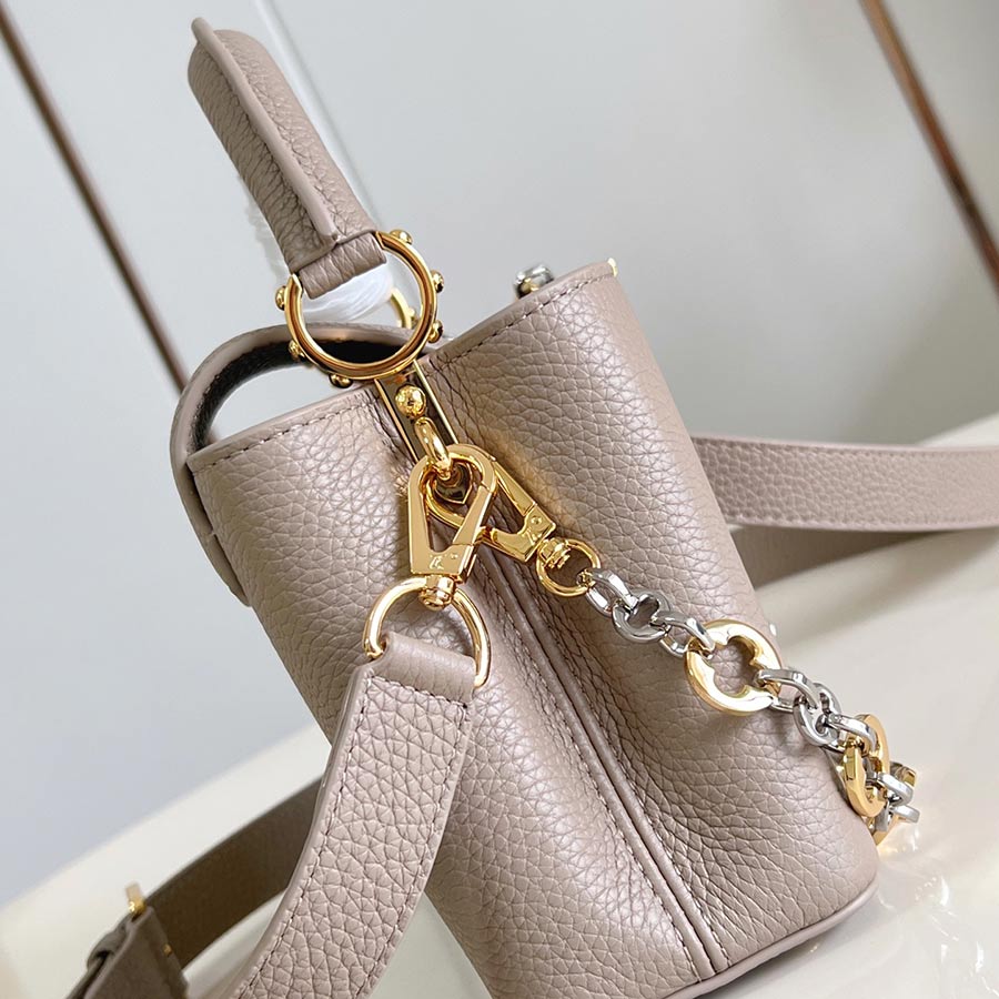 Louis Vuitton Capucines Capucines Chain On You
