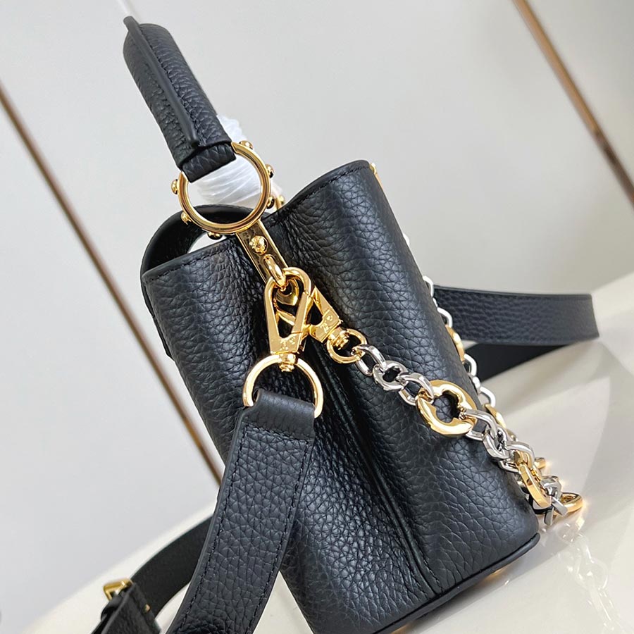 Louis Vuitton Capucines Capucines Chain On You