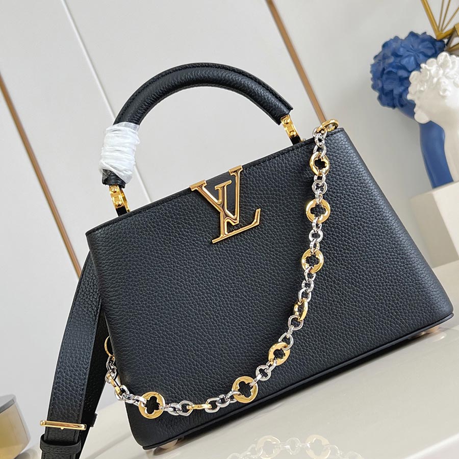 Louis Vuitton Capucines BB  Taurillon