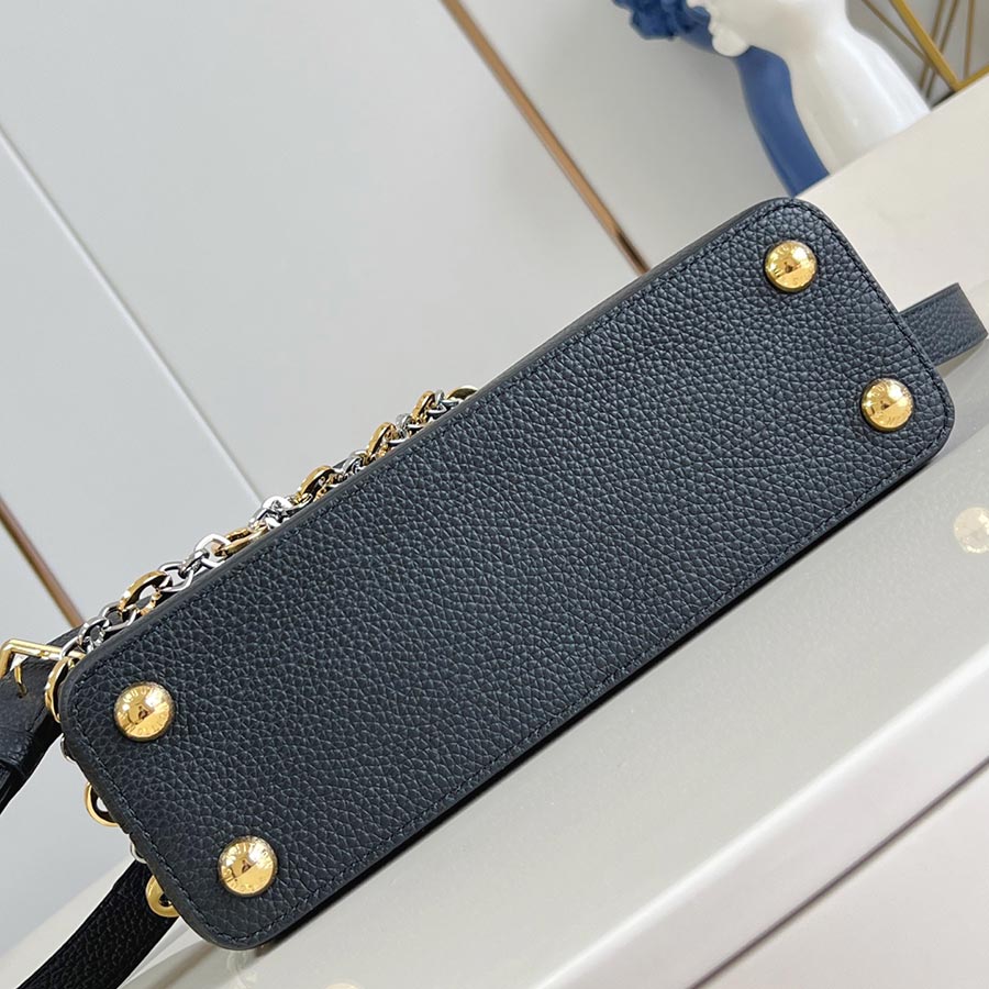 Louis Vuitton Capucines BB  Taurillon