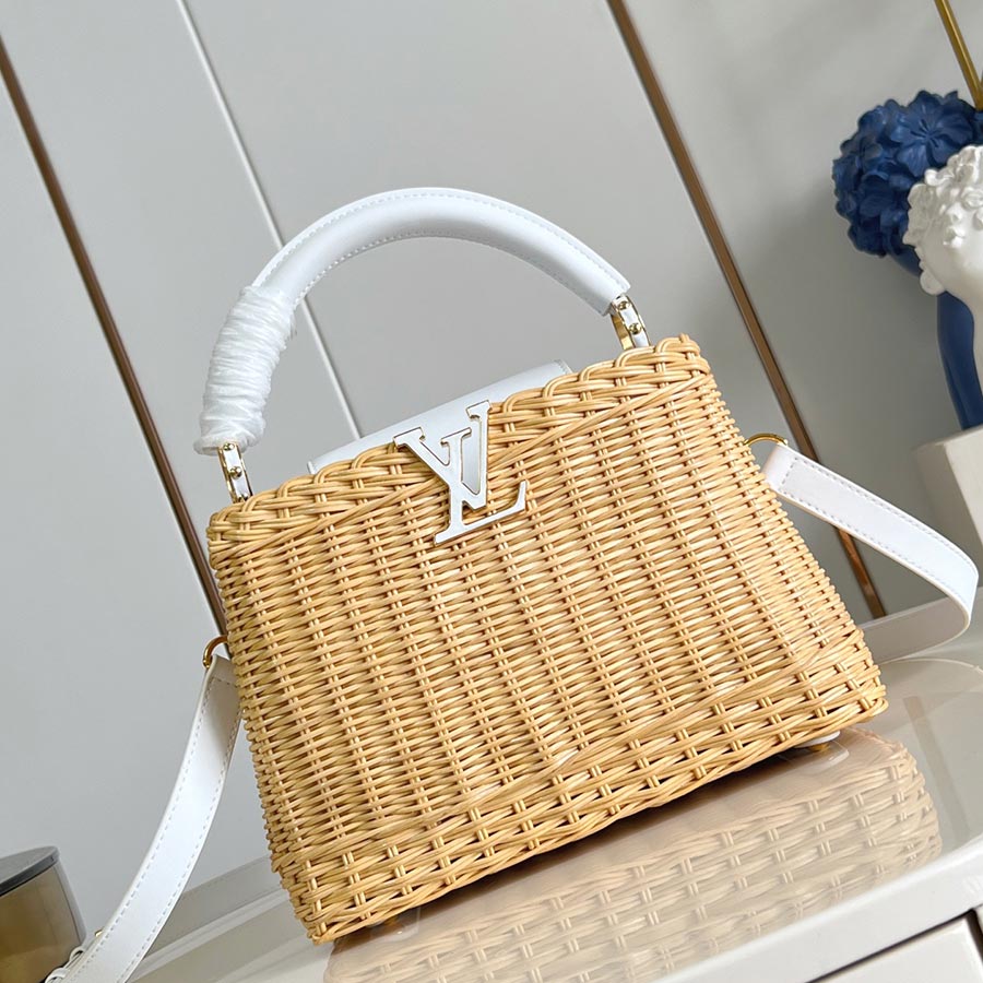 Louis Vuitton Capucines BB