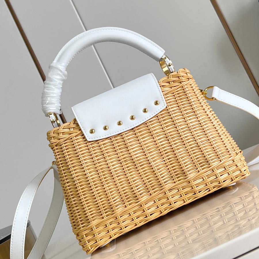 Louis Vuitton Capucines BB