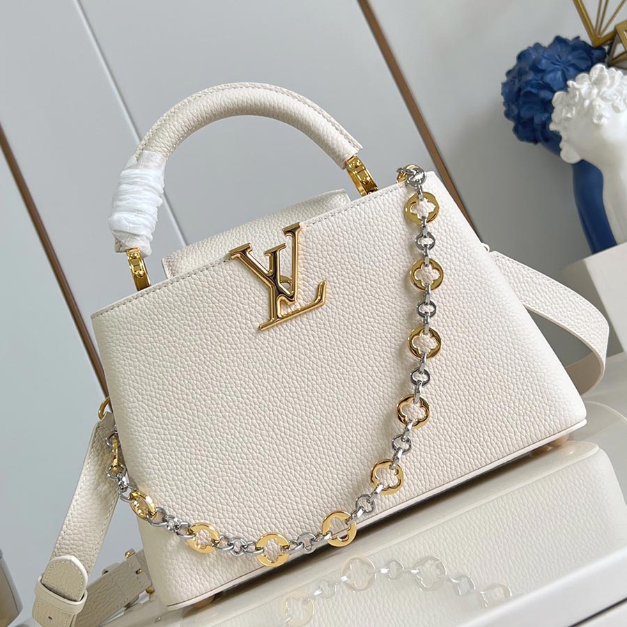 Louis Vuitton Capucines BB  Taurillon