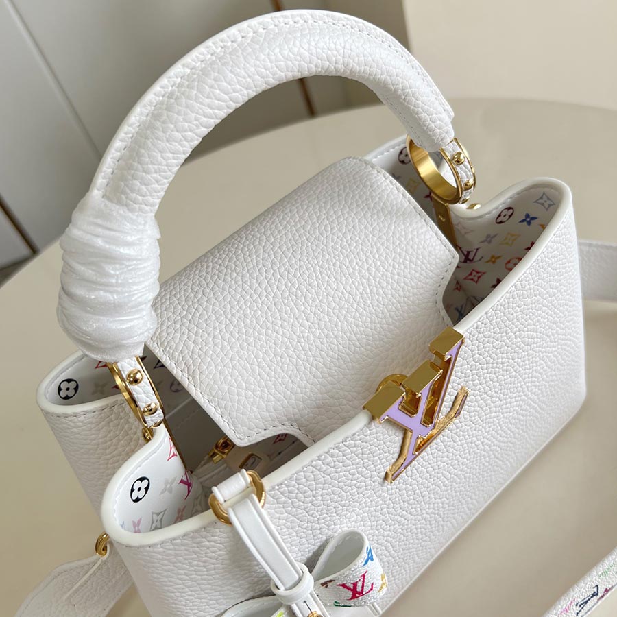 Louis Vuitton  Capucines Taurillon