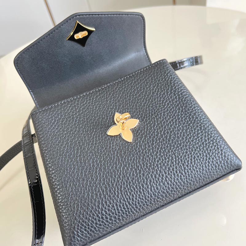 Louis Vuitton Rose des Vents