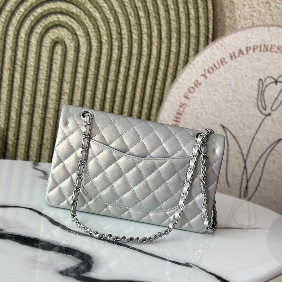 CHANEL Jumbo Classic Caviar Double Flap