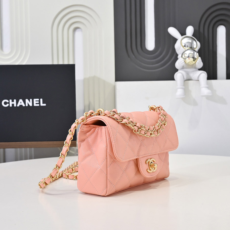 CHANEL Jumbo Classic Caviar Double Flap
