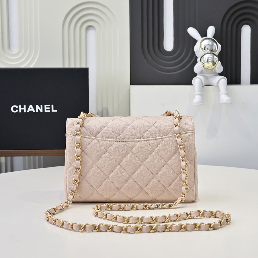 CHANEL Jumbo Classic Caviar Double Flap