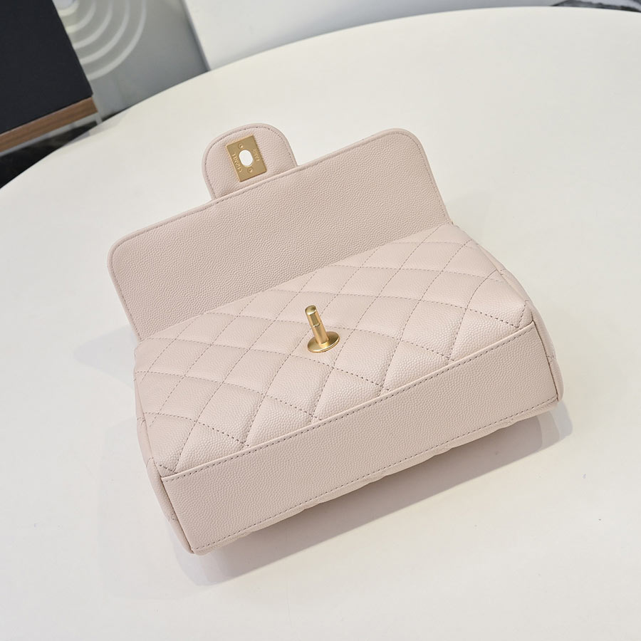 CHANEL Jumbo Classic Caviar Double Flap