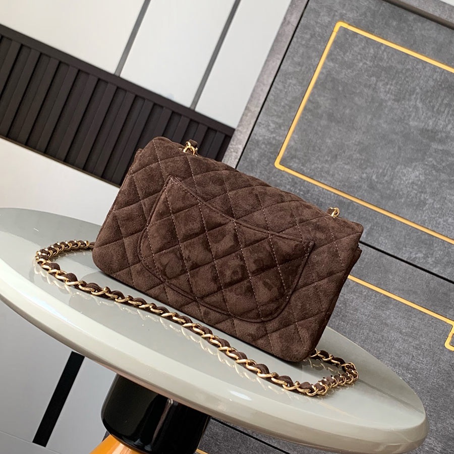 CHANEL Jumbo Classic Caviar Double Flap