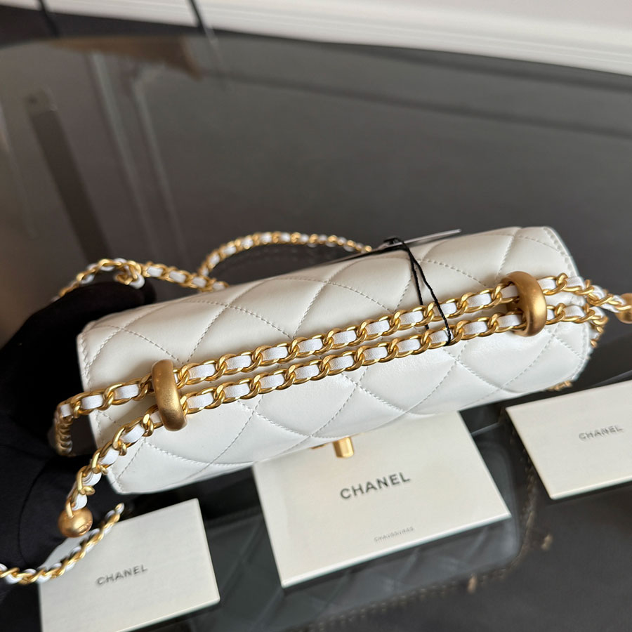 CHANEL Jumbo Classic Caviar Double Flap CHANEL Jumbo Classic Caviar Double Flap