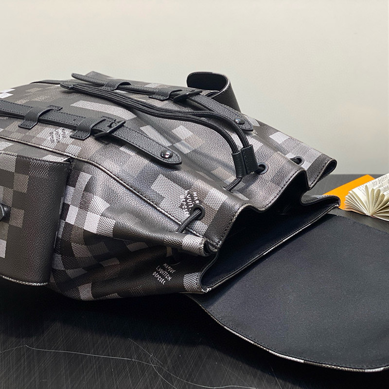 LOUIS VUITTON CHRISTOPHER BACKPACK DAMIER MM LOUIS VUITTON CHRISTOPHER BACKPACK DAMIER MM