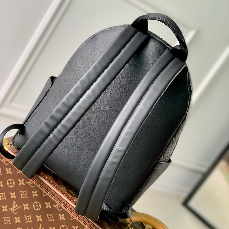 LOUIS VUITTON DISCOVERY BACKPACK