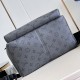 LOUIS VUITTON DISCOVERY BACKPACK LOUIS VUITTON DISCOVERY BACKPACK