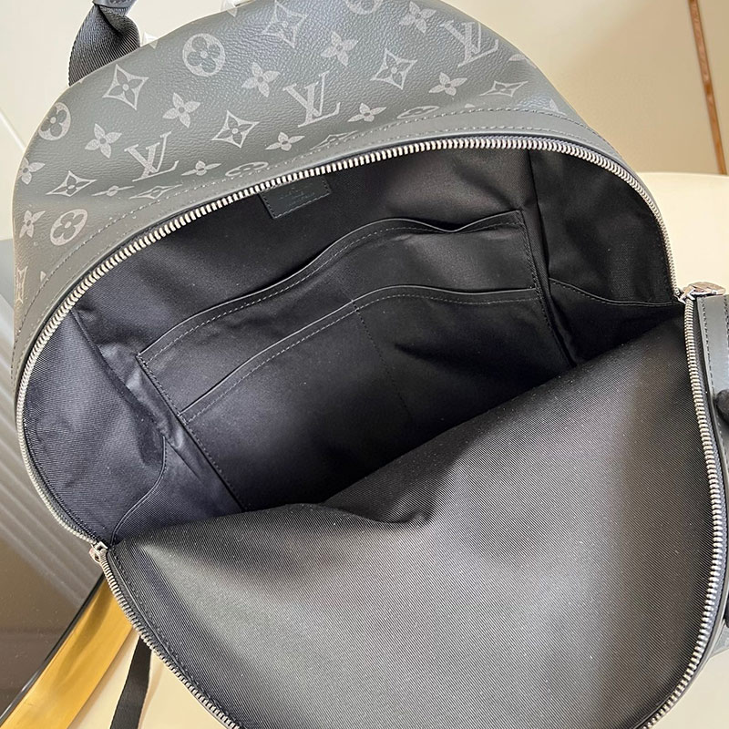 LOUIS VUITTON DISCOVERY BACKPACK LOUIS VUITTON DISCOVERY BACKPACK