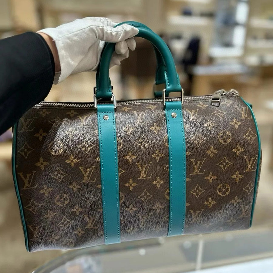 LOUIS VUITTON KEEPALL BANDOULIÈRE 35 LOUIS VUITTON KEEPALL BANDOULIÈRE 35