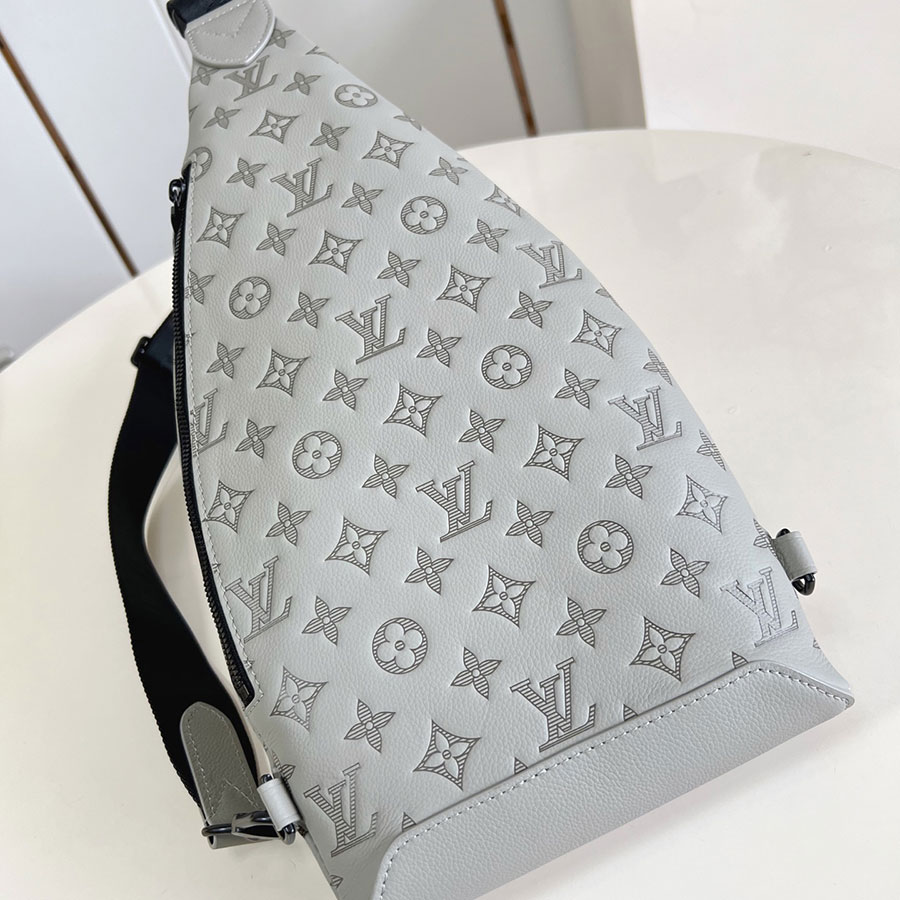 Louis Vuitton  Duo 