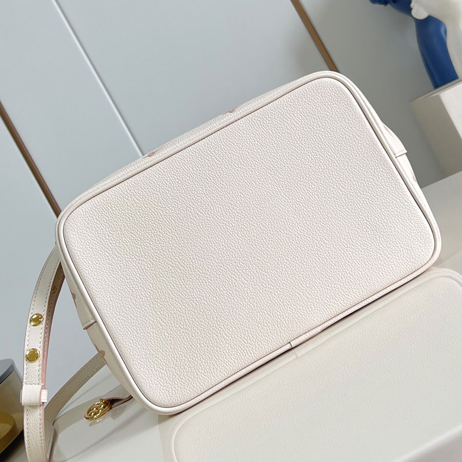 Louis Vuitton NéoNoé Monogram Empreinte Louis Vuitton NéoNoé Monogram Empreinte