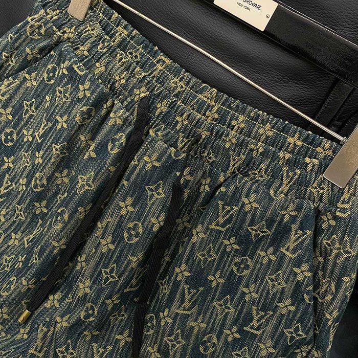 LOUIS VUITTON LOGO EMBROIDERY SHORTS LOUIS VUITTON LOGO EMBROIDERY SHORTS