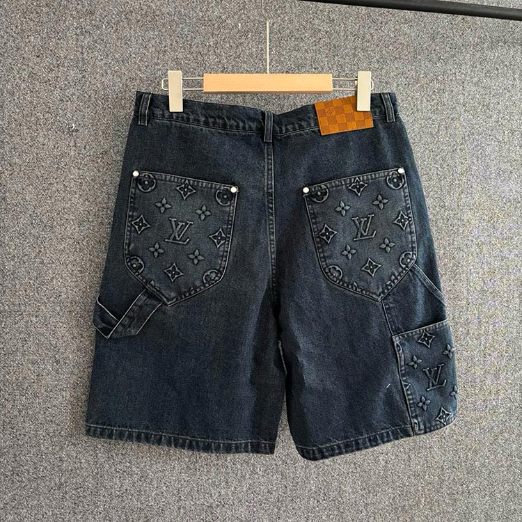 LOUIS VUITTON LOGO SHORT JEANS